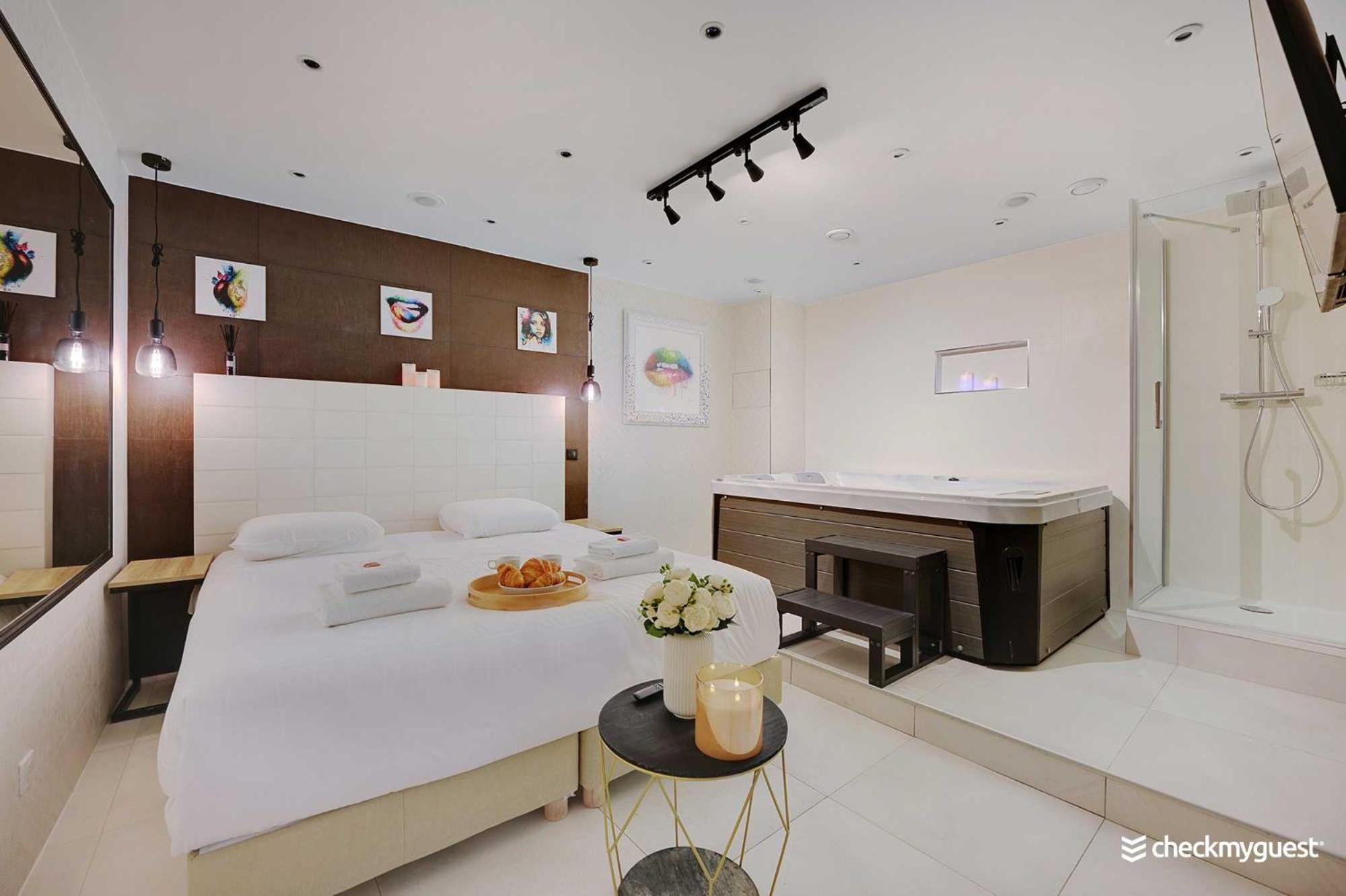 Intimate Apartment With Air Conditioner & Jacuzzi 2Br 6P Montmartre Parijs Buitenkant foto