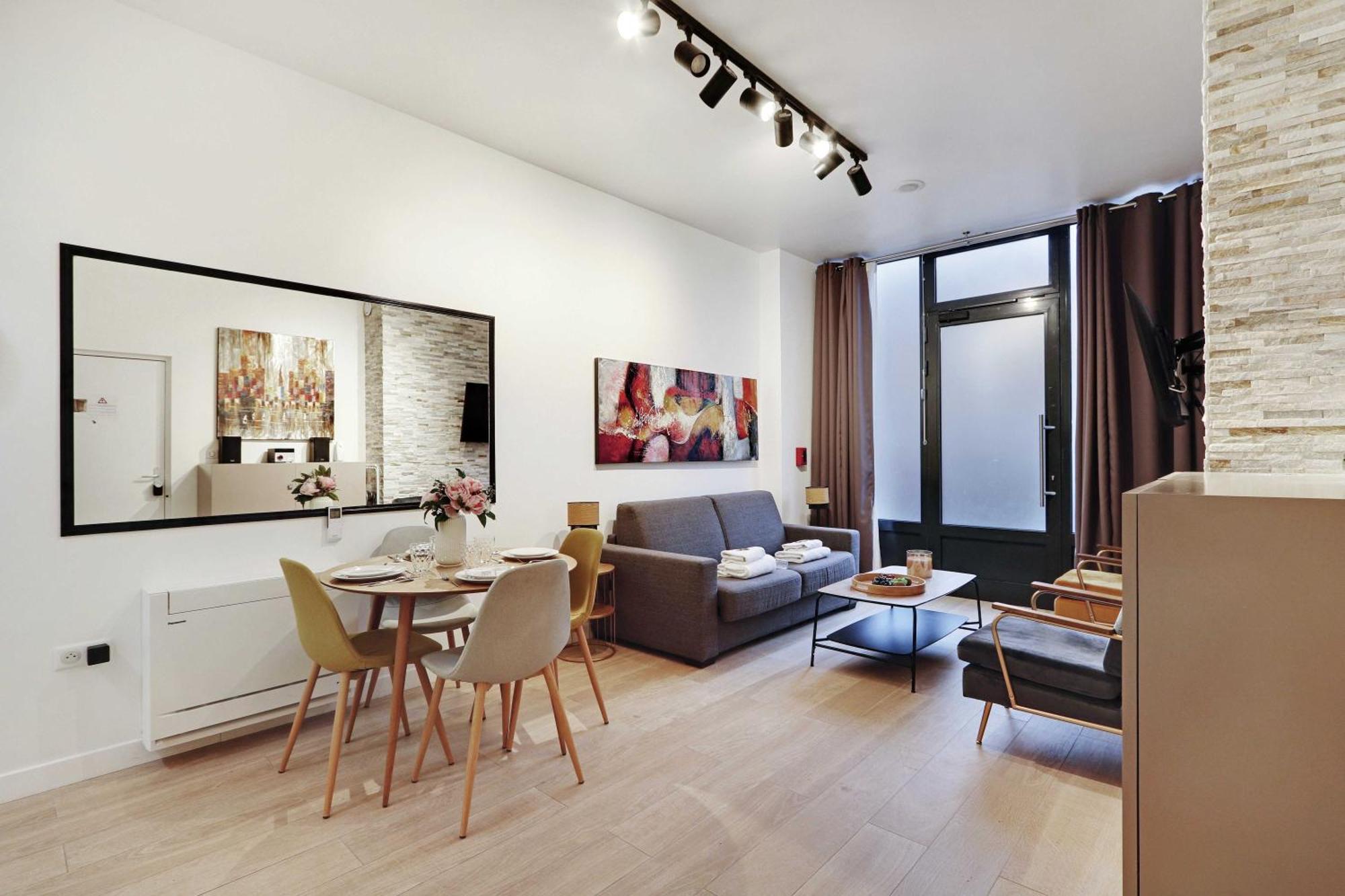 Intimate Apartment With Air Conditioner & Jacuzzi 2Br 6P Montmartre Parijs Buitenkant foto