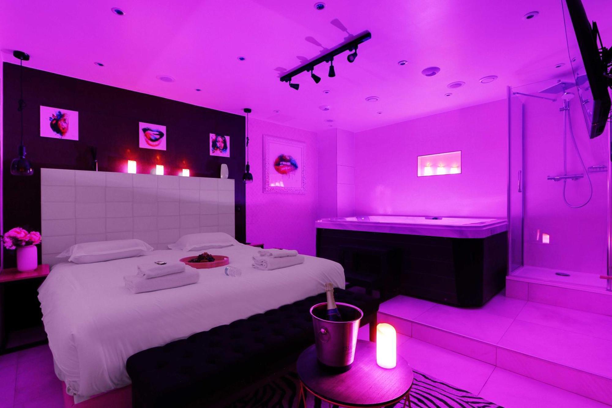 Intimate Apartment With Air Conditioner & Jacuzzi 2Br 6P Montmartre Parijs Buitenkant foto