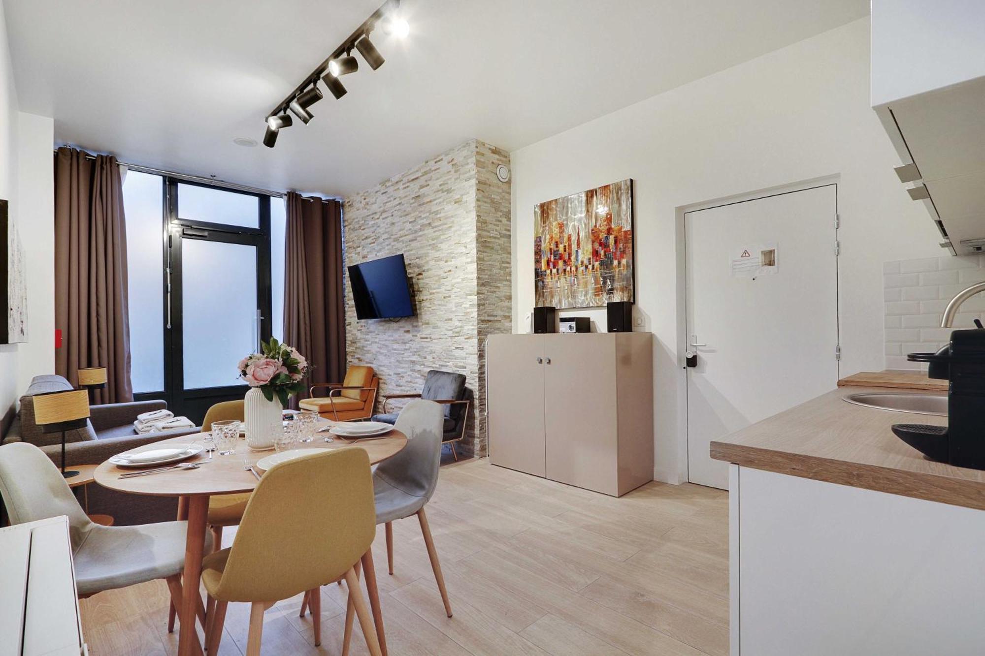 Intimate Apartment With Air Conditioner & Jacuzzi 2Br 6P Montmartre Parijs Buitenkant foto
